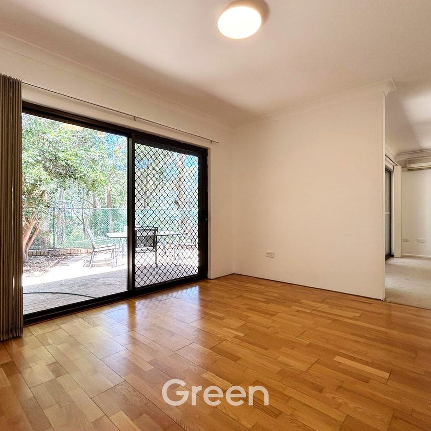 Convenient, Comfortable & Contemporary Three-Bedroom Townhouse in the Heart of Carlingford! - Photo 1