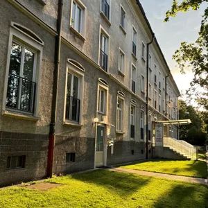 100 m² - großzügige 3 Zimmerwohnung - Weinbergblick und Blick in den Stiftsgarten - Foto 2