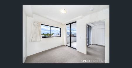 Furnished Appartment with Car Parking & Water Included - Photo 5