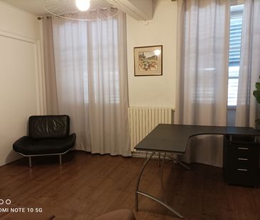 Location Appartement 2 pièces 60m² - Photo 3