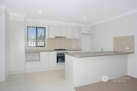 9 Firetail Street, Thornton - Photo 5
