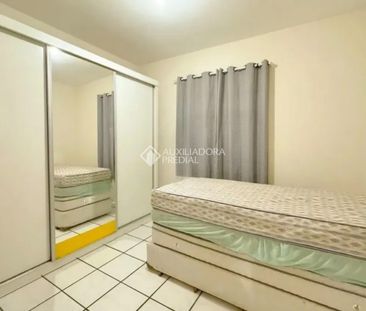 Casa com 4 quartos e 280m² para alugar em Forquilhinha, São José. - Photo 1