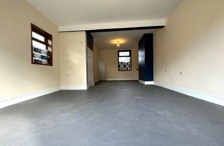 Queens Park Road, Blackburn. Lancs. BB1 1SE - Photo 2