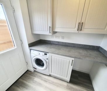 4 bedroom detached house to rent - Photo 3