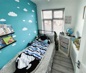 3 bedroom semi-detached house to rent - Photo 4