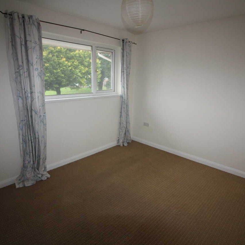 2 bed Flat - Photo 1