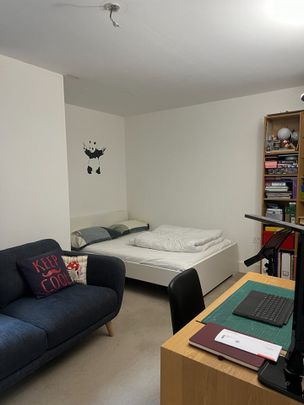 3 Bed Terraced House, Vinery Way, W6 - Photo 1