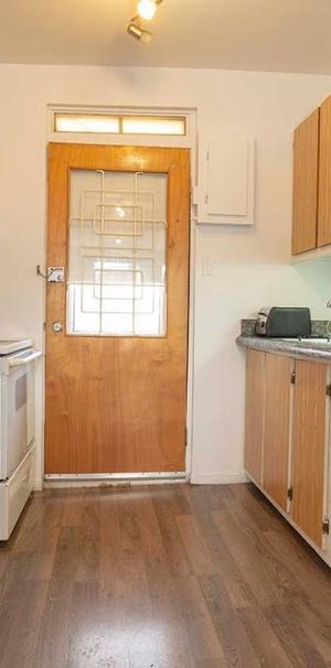 4 1/2 au deuxième étage près du métro Frontenac à louer - Photo 1