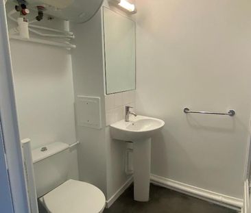 Location Appartement 1 pièce 18m² NOISY LE GRAND 93160 - Photo 3