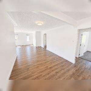 3 Bed 1.5 Bath Garage Yard 111 Ave Edmonton - Photo 4