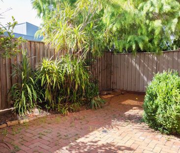 3/36 The Grove, Coburg, VIC 3058 - Photo 5