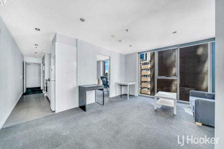 Premium location with urban skyline views - Photo 5