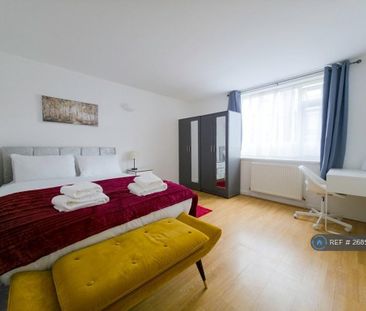 1 bedroom in a flat share to rent - Photo 6