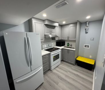 For Lease - 17 Capistro Street, Brampton, Ontario - Photo 6