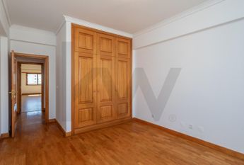 Apartamento T4 em Lisboa