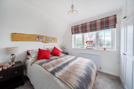 3 bedroom detached house to rent - Photo 4