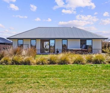 Stylish 4-Bedroom Home with Breathtaking Wetland Views - Photo 6