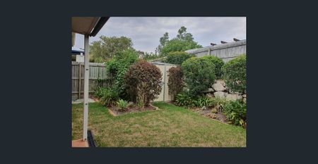 THREE BEDROOM HOUSE IN NORTH LAKES - Photo 3