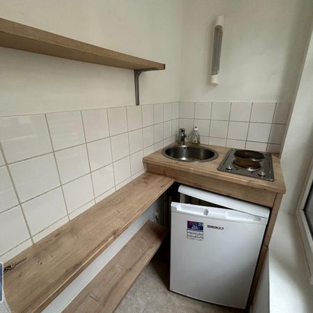 Location Appartement 1 pièce 14m² CHATEAUROUX 36000 - Photo 3