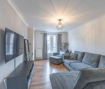 3 bedroom semi-detached house to rent - Photo 5