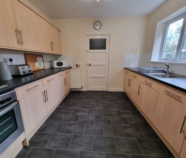 5 Bed Student Accommodation - Photo 4