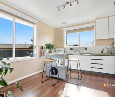 Three Bedroom Home - Photo 6