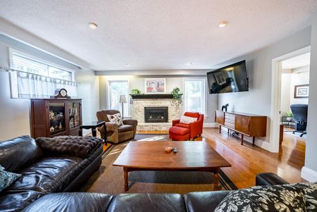 For Lease - 55 Larwood Boulevard, Toronto, Ontario - Photo 3