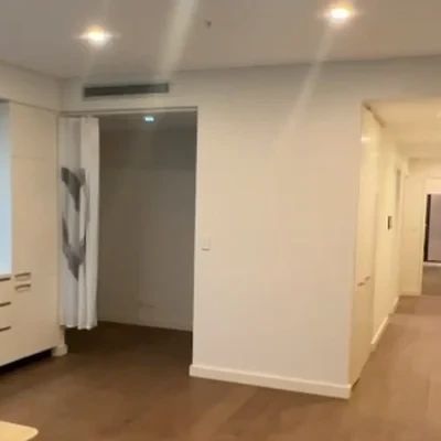 8 Kingsborough Wy, Sydney - Photo 3