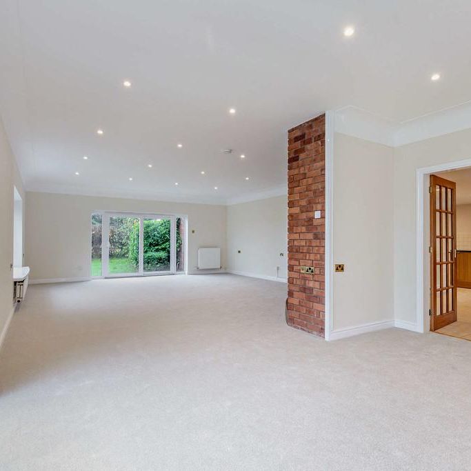 4 bedroom detached house to rent - Photo 1