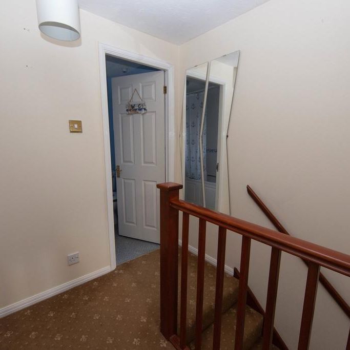 2 bedroom end of terrace house to rent - Photo 1