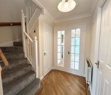 3 bedroom detached house to rent - Photo 2