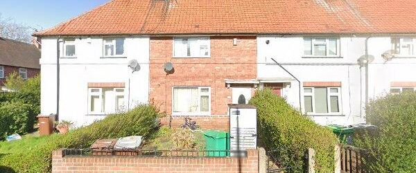 2 Bed Terraced House, Olton Avenue, NG9 - Photo 1