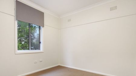 Renovated House Close to University - Photo 2