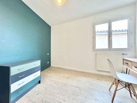 Location Appartement 2 pièces 50m² SOUCIEU EN JARREST 69510 - Photo 3