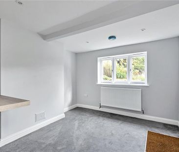 2 bedroom end of terrace house to rent - Photo 3