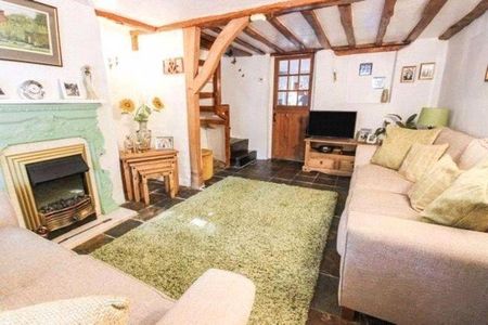 2 bedroom semi-detached house to rent - Photo 3