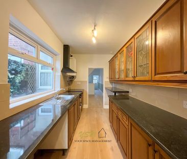 3 bedroom terraced house to rent - Photo 1