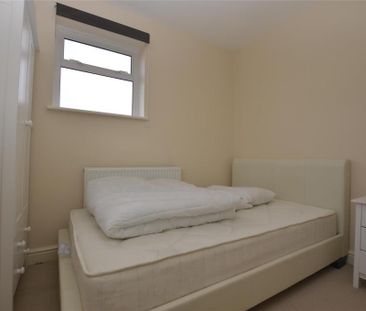 2 bedroom end of terrace house to rent - Photo 6