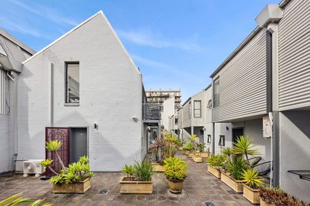 22/57 Mallett Street, Camperdown NSW 2050 - Townhouse For Rent | Domain - Photo 4