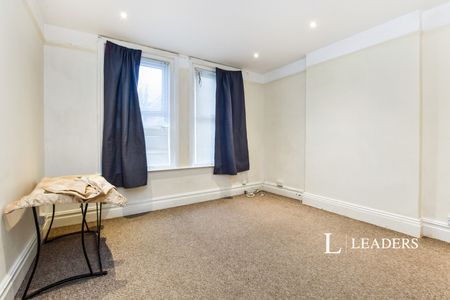 studio to rent Parkwood Road, Bournemouth, BH5 - Photo 3