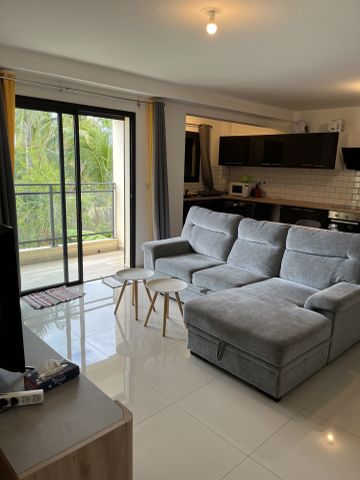 Location Appartement 4 pièces 81m² STE MARIE 97438 - Photo 3