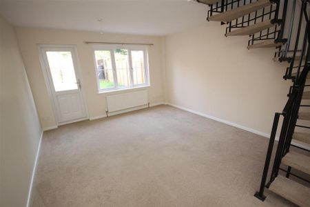 2 bedroom terraced house to rent - Photo 5
