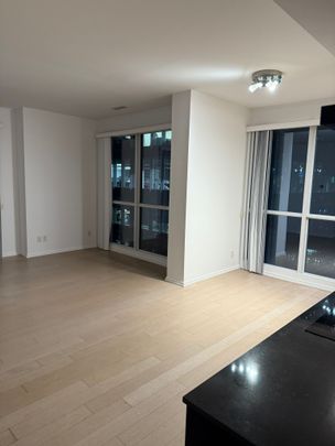 For Lease - 70 Temperance Street Unit# 3811, Toronto, Ontario - Photo 1