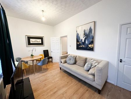 3 Bed Flat, Heyworth Road, E5 - Photo 2