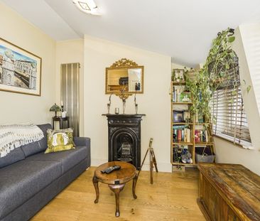 4 bedroom terraced house to rent - Photo 2