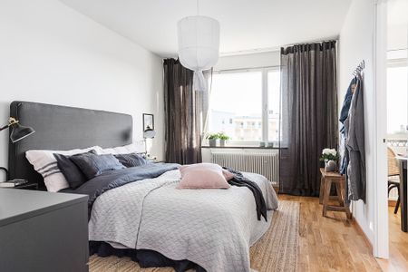 Rådsvägen 9, Sjödalen-Fullersta - Foto 2