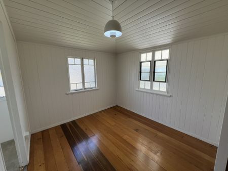 Charming Family Home in East Mackay - Photo 4