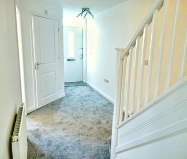 4 bedroom semi-detached house to rent - Photo 6