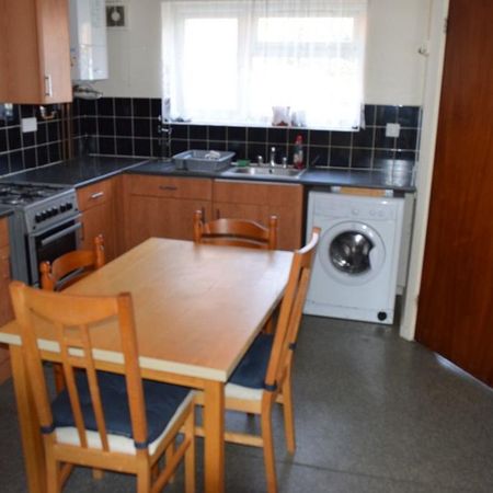 2 bedroom terraced house to rent - Photo 3