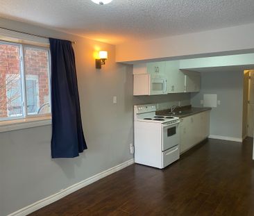 For Lease - 3 Drohan Drive, Guelph, Ontario - Photo 4